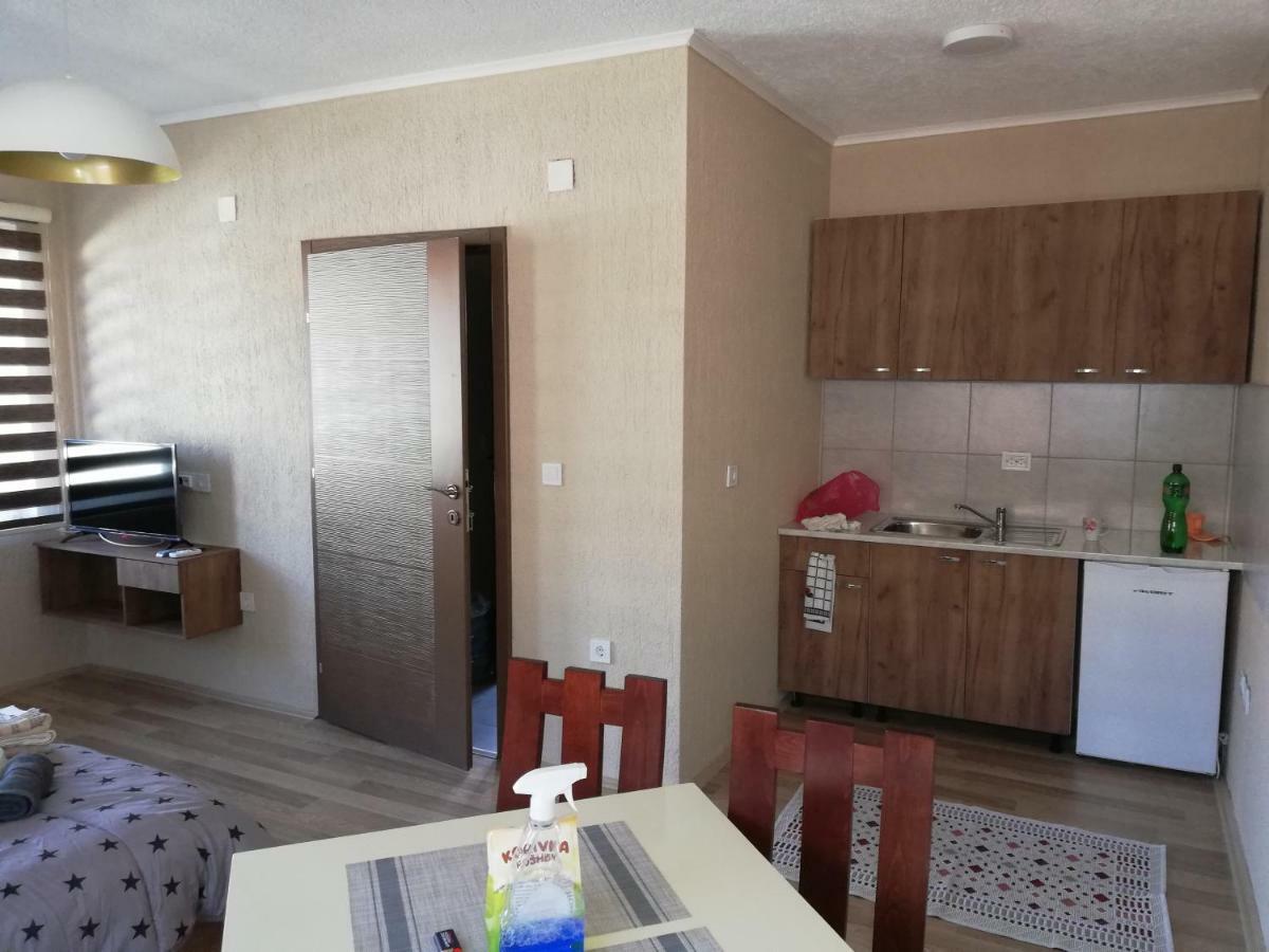 Dionis Rooms & Apartments Prilep Exterior photo